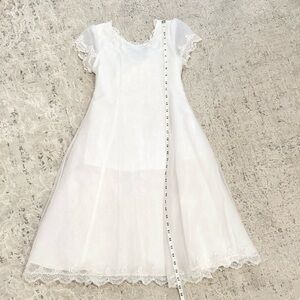 Communion Dress in Pristine Like New Cleaned Condition.